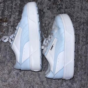PUMA Sneakers